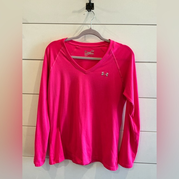 Under Armour Tops - Under Armour Women's Bright Pink Long Sleeve Tee